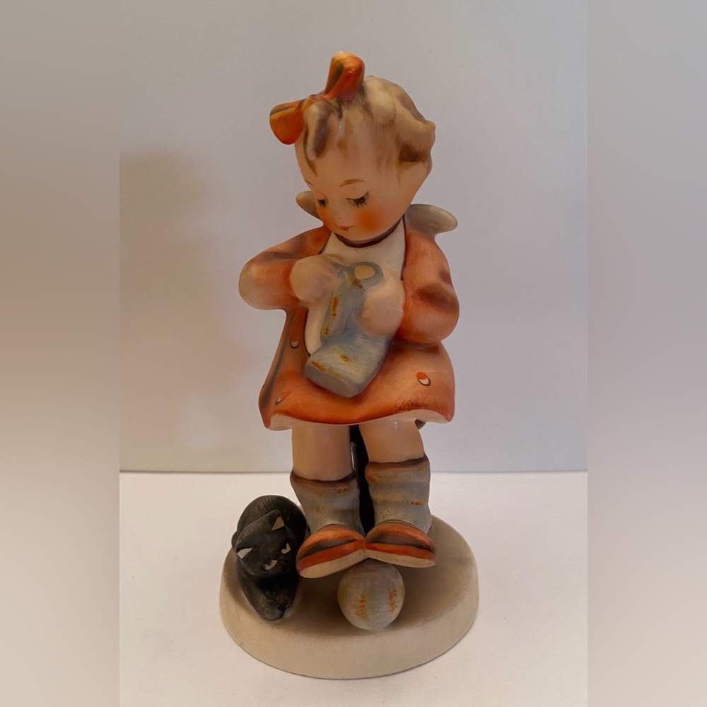 Vintage Hummel ‘Mothers Helper’